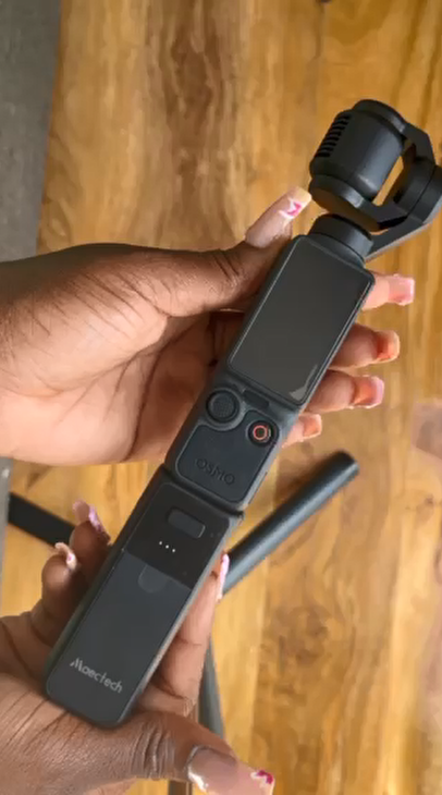 A video review of our Maectech 2800 mAh battery handle for Pocket 3/4/4P by creator genevieveansah.